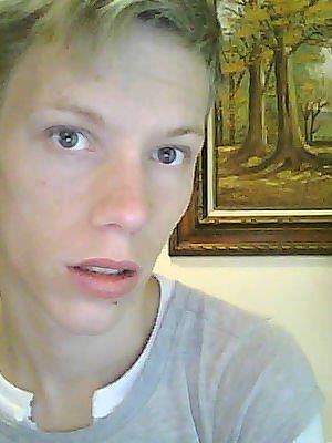selfpix.org-roommate